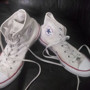 Converse athletic shoes. Reasonable offer accepted